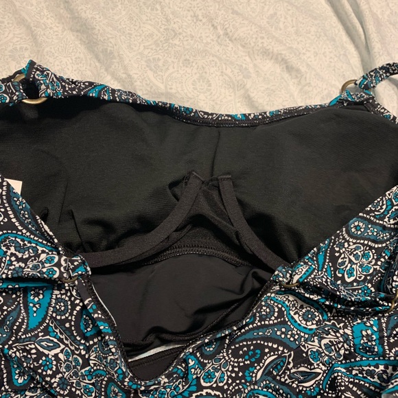 Pretty Ruffle Swim Top - Picture 3 of 6